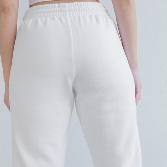 Cozy Fleece Boyfriend Sweatpants - Picture 2 of 3